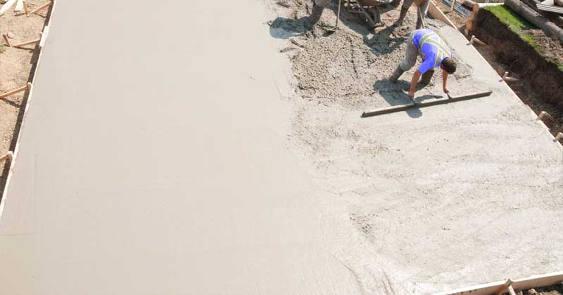Large slab screed · Leveling pass